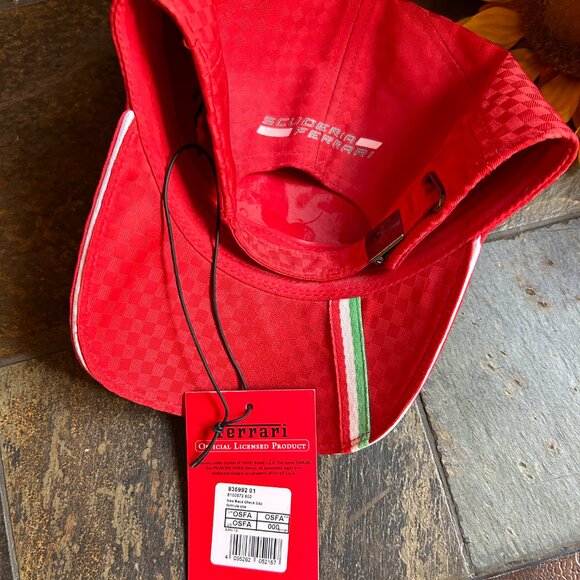 F1 Scuderia Ferrari New Race Check Cap (NWT) - Picture 9 of 11